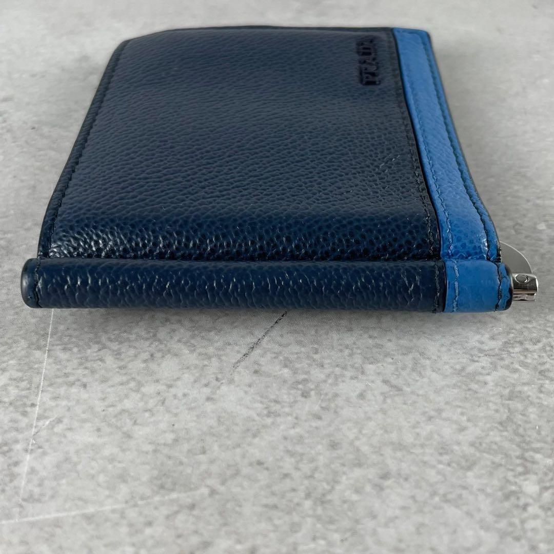 【極美品】プラダ マネークリップ カラーロゴ シボ レザー バイカラー