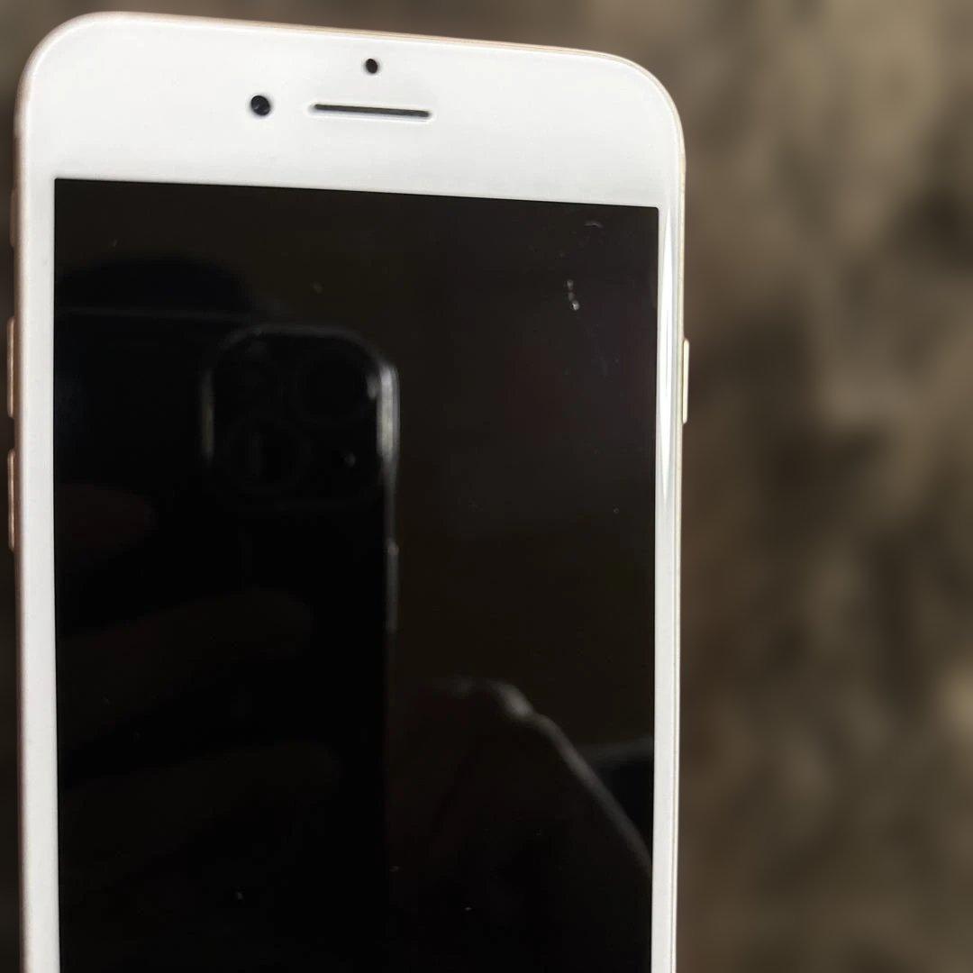 AppleiPhone8ゴールド本体64GBバッテリー最大容量84%ちょい傷有
