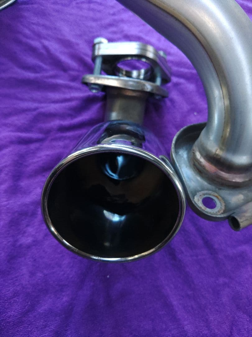 レガリスマフラー　スズキ