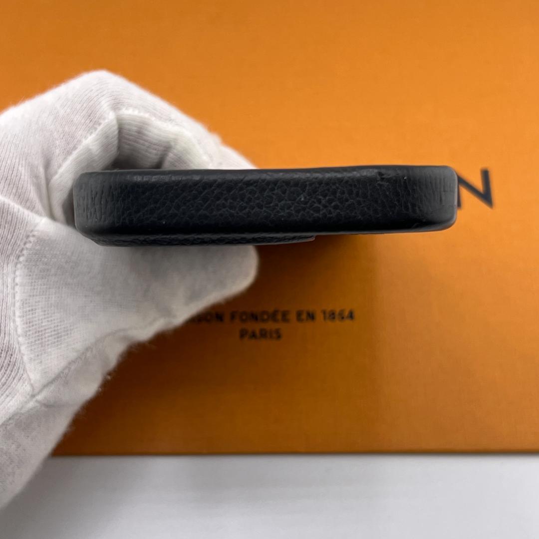 ピーナッツ箱付きルイヴィトン iPhone15 Pro バンパーケース