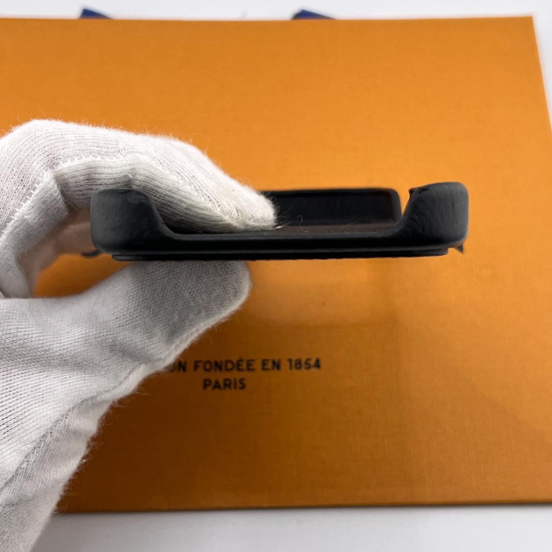 ピーナッツ箱付きルイヴィトン iPhone15 Pro バンパーケース