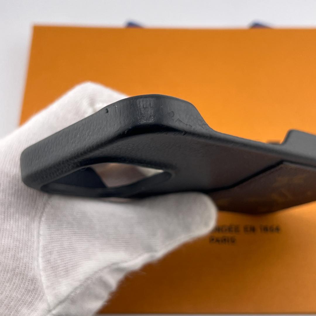 ピーナッツ箱付きルイヴィトン iPhone15 Pro バンパーケース