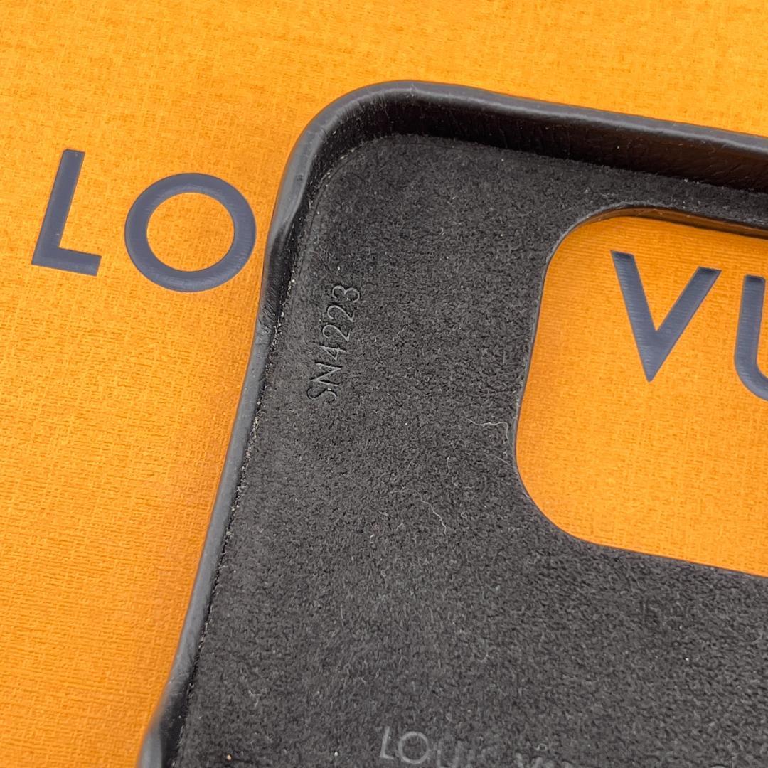 ピーナッツ箱付きルイヴィトン iPhone15 Pro バンパーケース