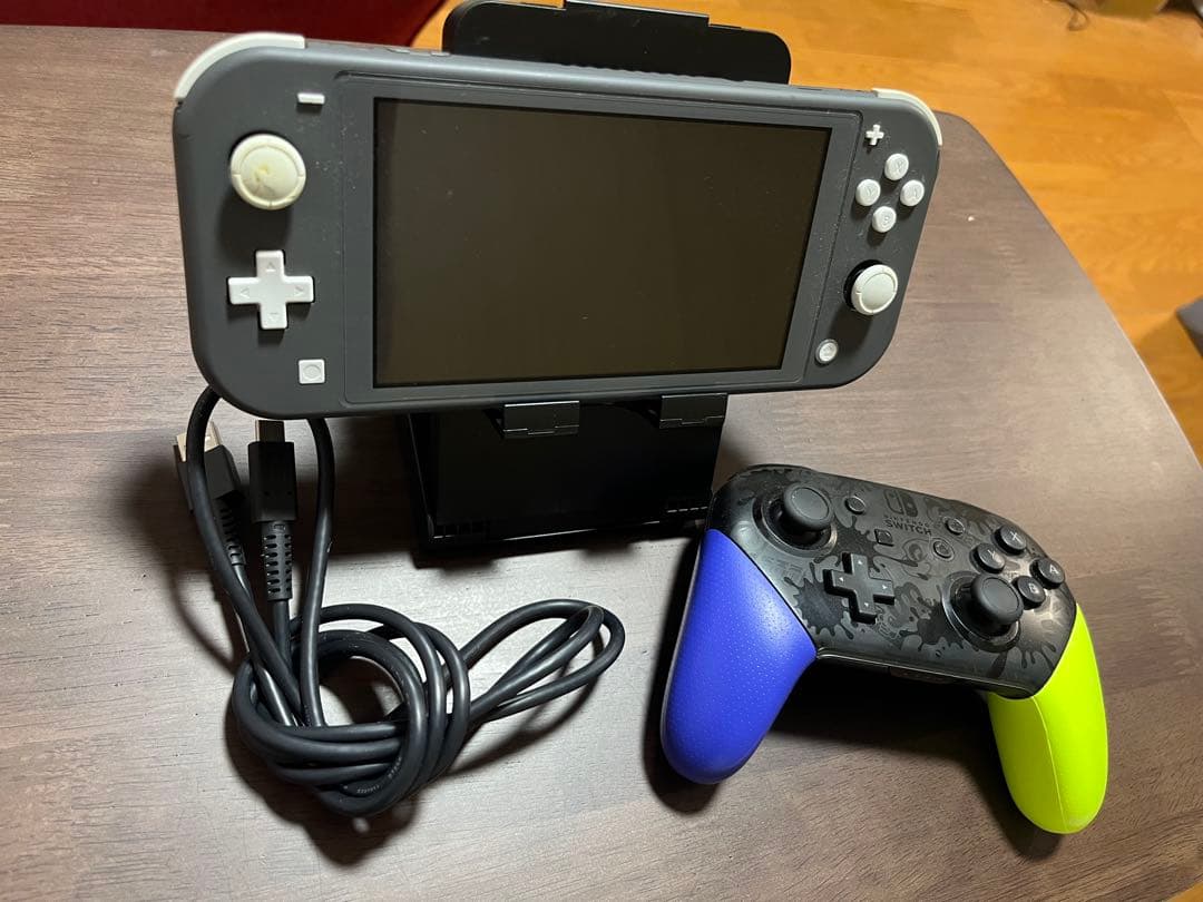 Nintendo Switch Lite & プロコン