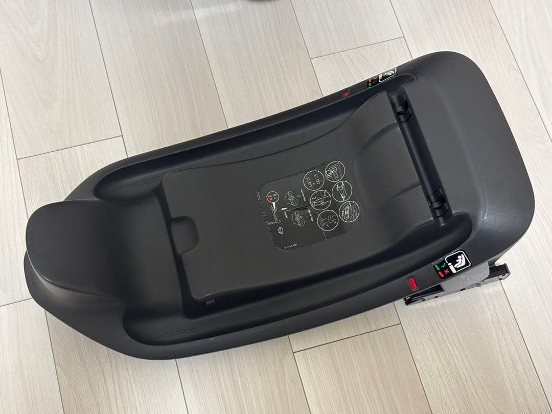 Cybex ATON S2 ＋新生児インレイ＋ベースワン メリオカーボンアダプタ