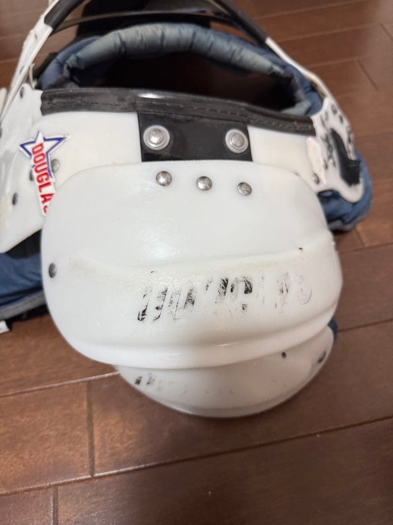 Douglas ショルダーパッド ホワイト/ブルー