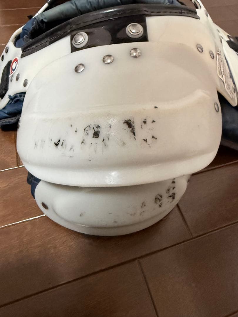 Douglas ショルダーパッド ホワイト/ブルー