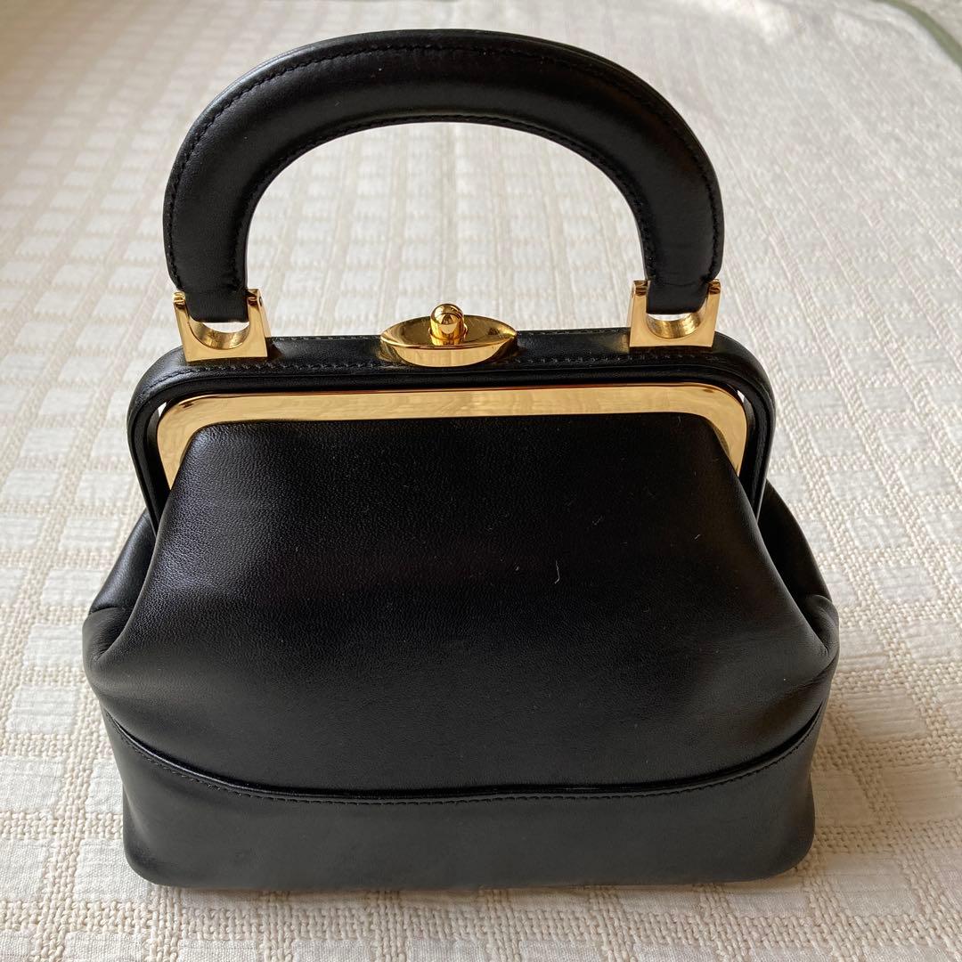 黒いレザーハンドバッグ ゴールド金具