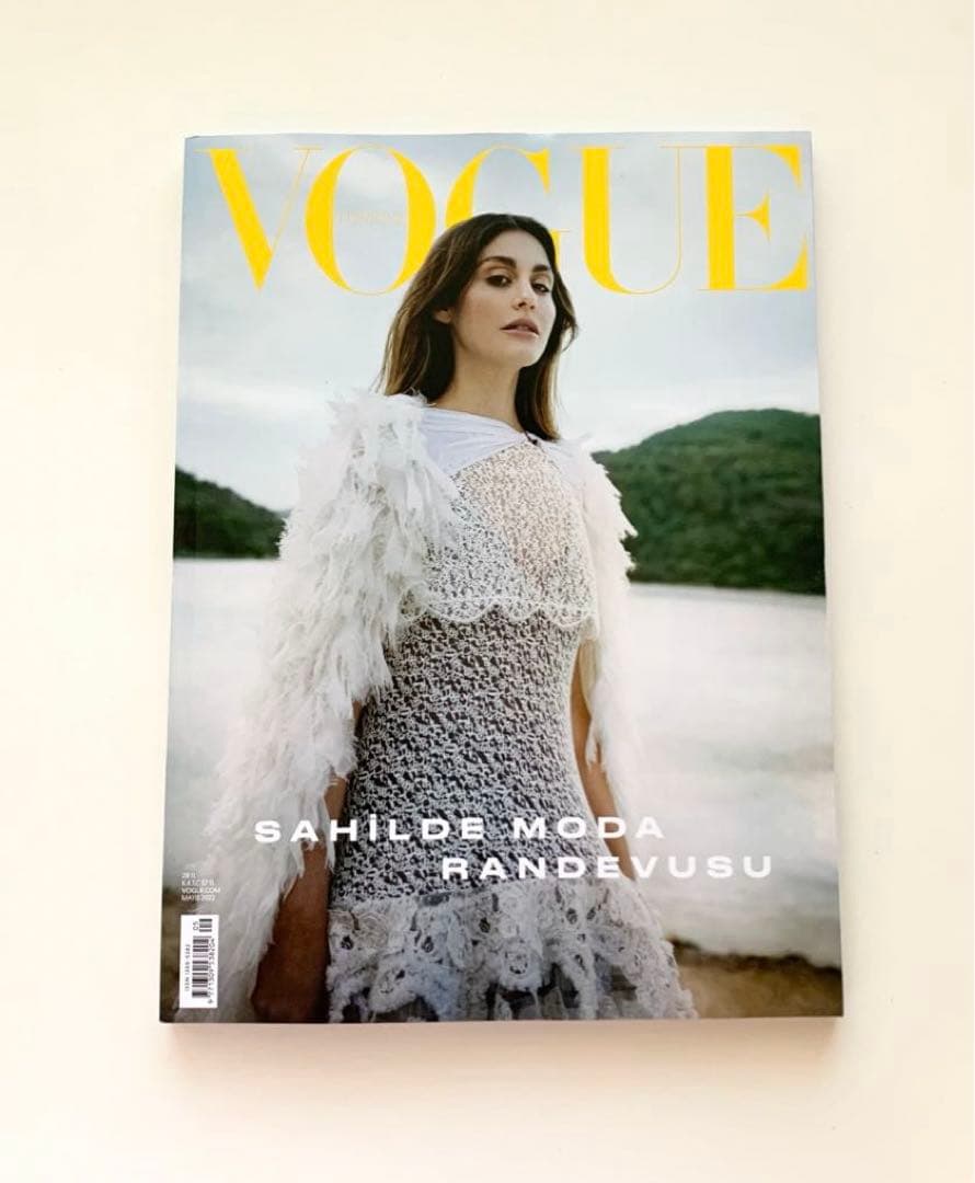 女性情報誌 Vogue Turkey Magazine May 2022