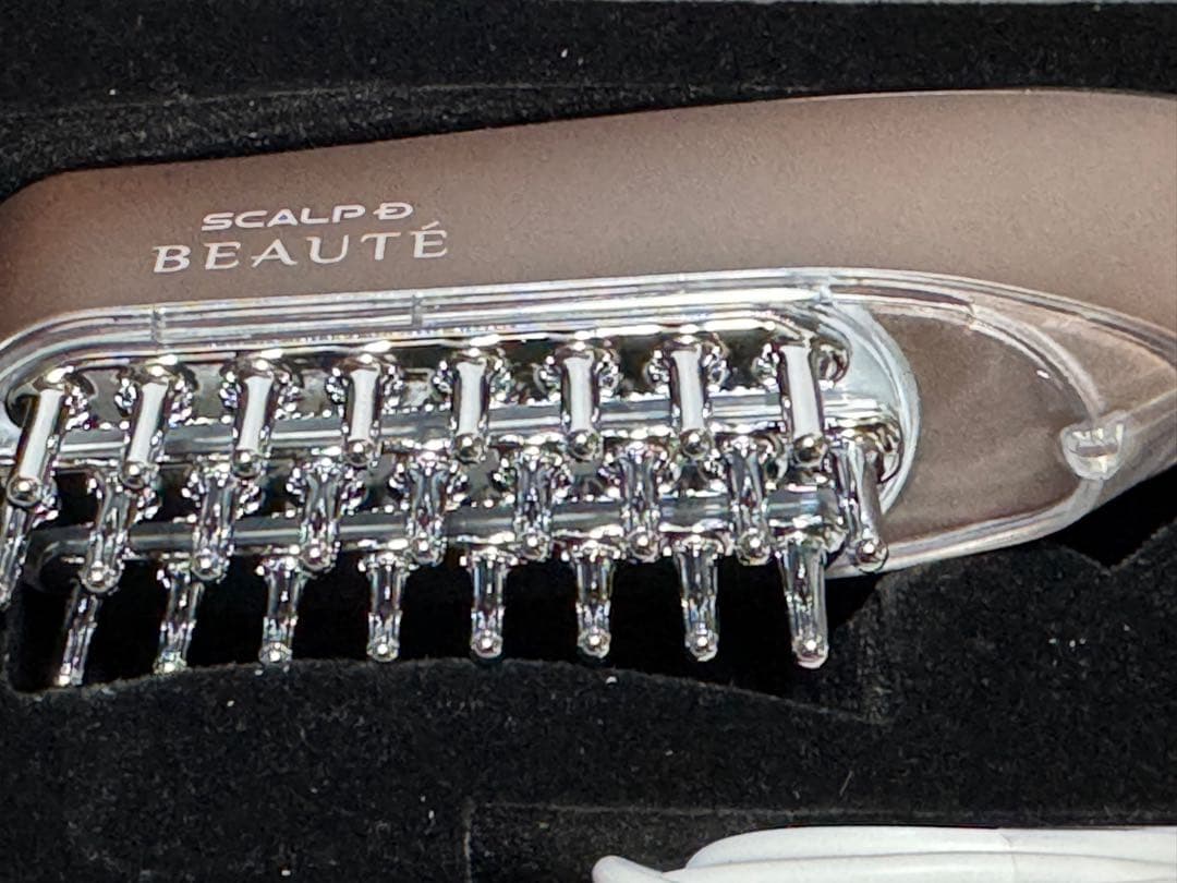 完全未使用品　スカルプD ボーテ スカルプ電気ブラシ 医師監修 EMS