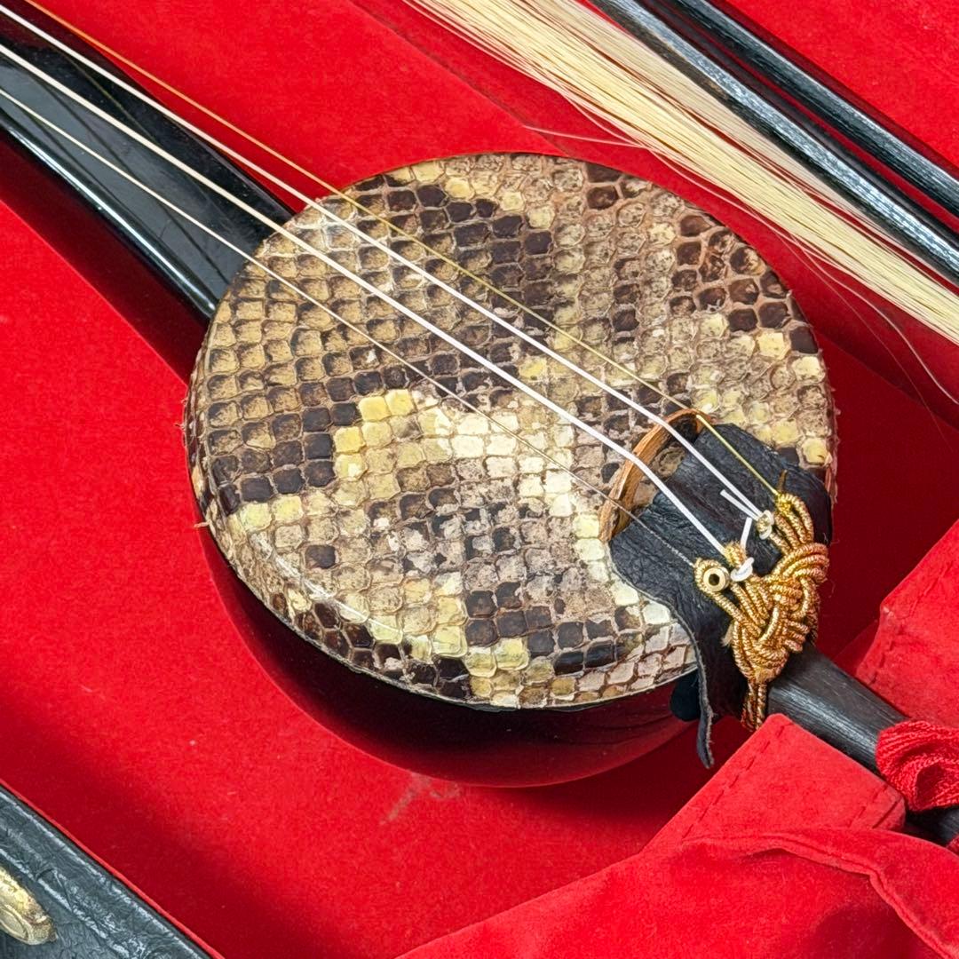 美品 琉球 胡弓 四弦 縞黒檀 本革 蛇皮　クーチョー 沖縄胡弓　擦弦楽器 蛇革