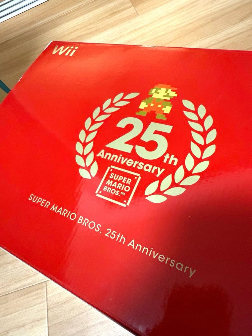 Wii 本体　赤　スーパーマリオ25周年仕様　【メーカー生産終了】