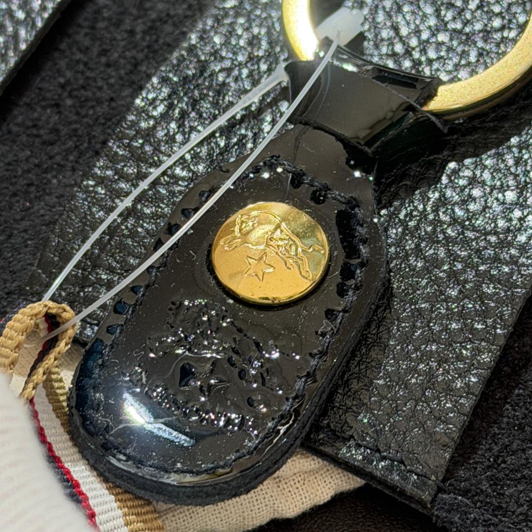 【新品未使用】イルビゾンテ キーケース ブラック 黒 エナメル