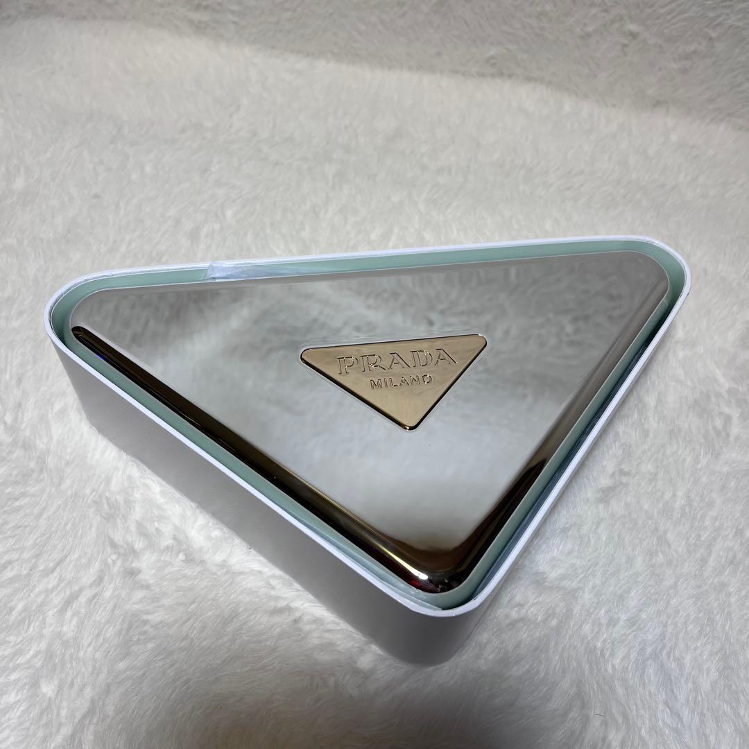 プラダ　ビューティークラッチセット