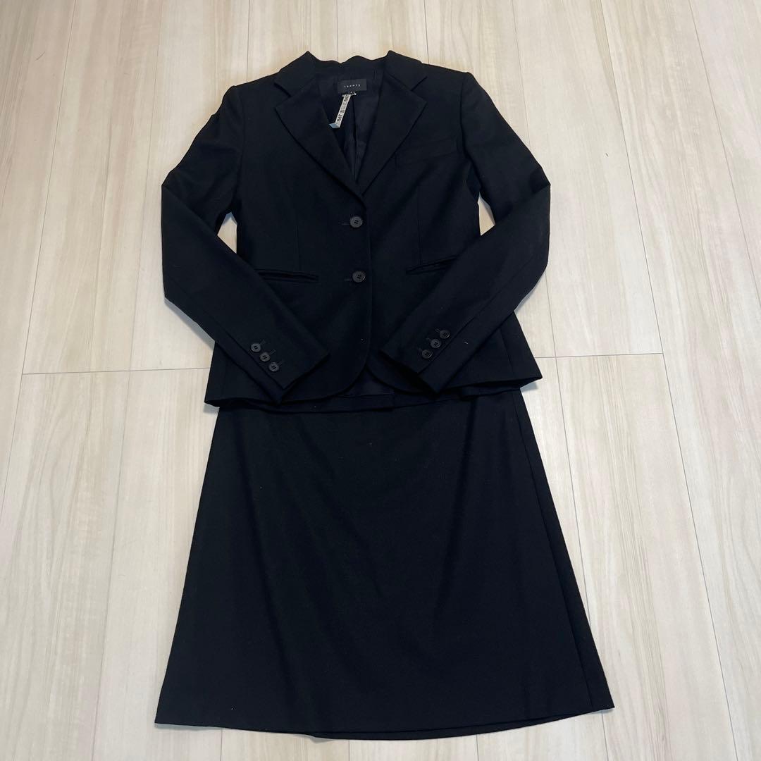 theory 黒 スカートスーツ 上下セットMサイズ