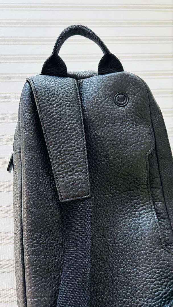 ECCO ボディーバッグ　本革