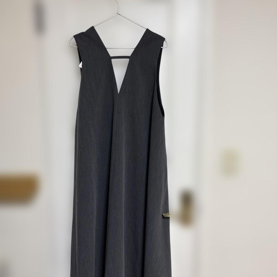 ELENDEEK ディープVネックAラインワンピース 02サイズ　新品未使用