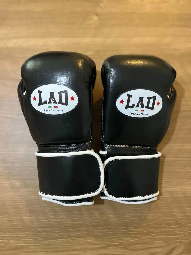 時間セール中　ボクシンググローブ 8オンス マジックテープ式（翌日発送します）