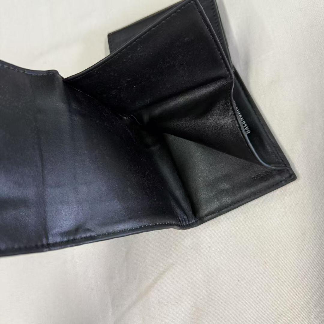 バレンシアガ 三つ折りブラック アワーグラス クロコ 型押し Bロゴ