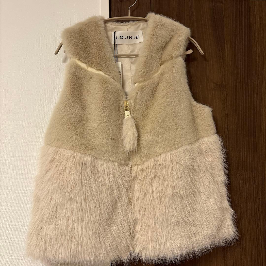ルーニィLOUNIE 新作フェイクファージレ　今季完売品　新品タグ付