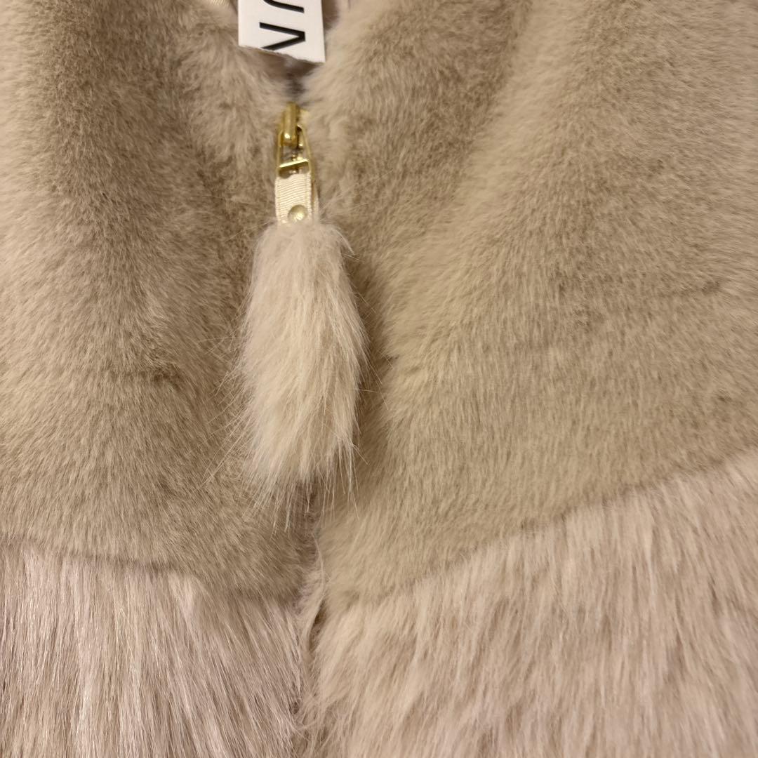 ルーニィLOUNIE 新作フェイクファージレ　今季完売品　新品タグ付