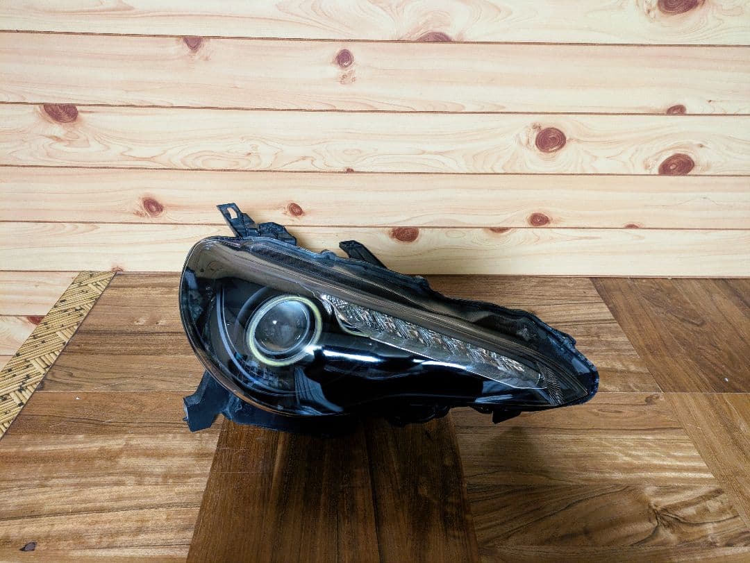 送料無料 86 BRZ ZC6 ZN6 ヘッドライト イカリング 黄ばみ無し