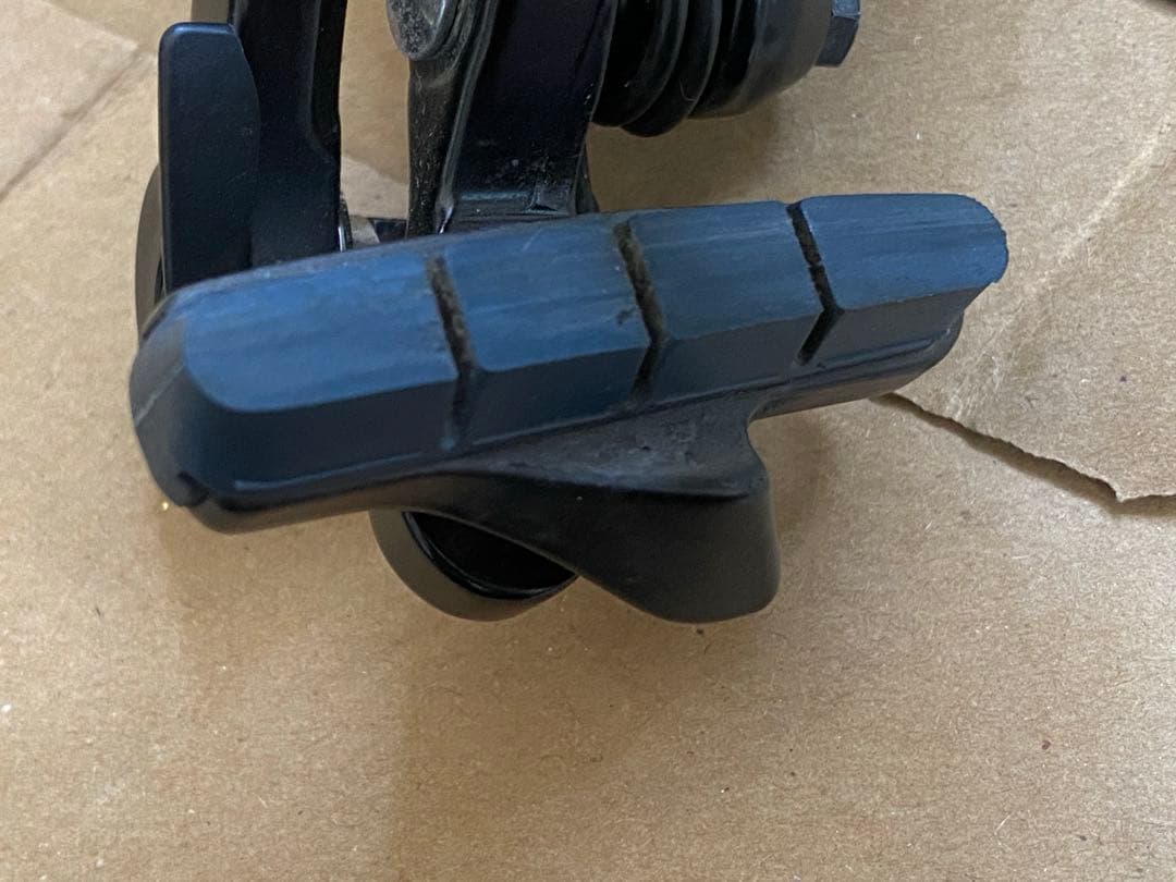 シマノ　ULTEGRA 105 リムブレーキ　シュー付き