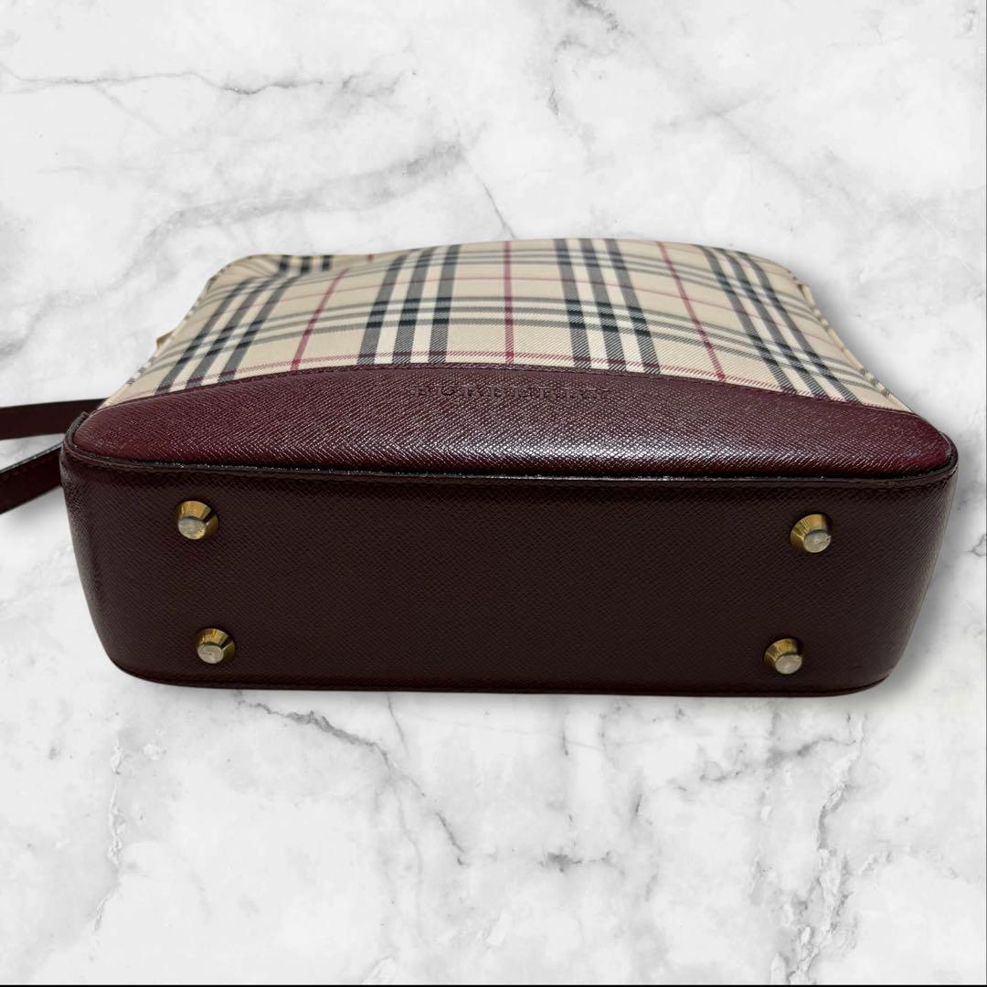 Burberry バーバリー　ショルダーバッグ　ノバチェック　レザー　レッド