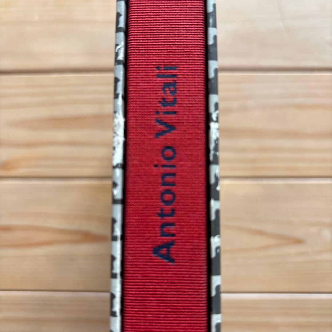 Antonio Vitari 「Creator of Toys」　ハードカバー