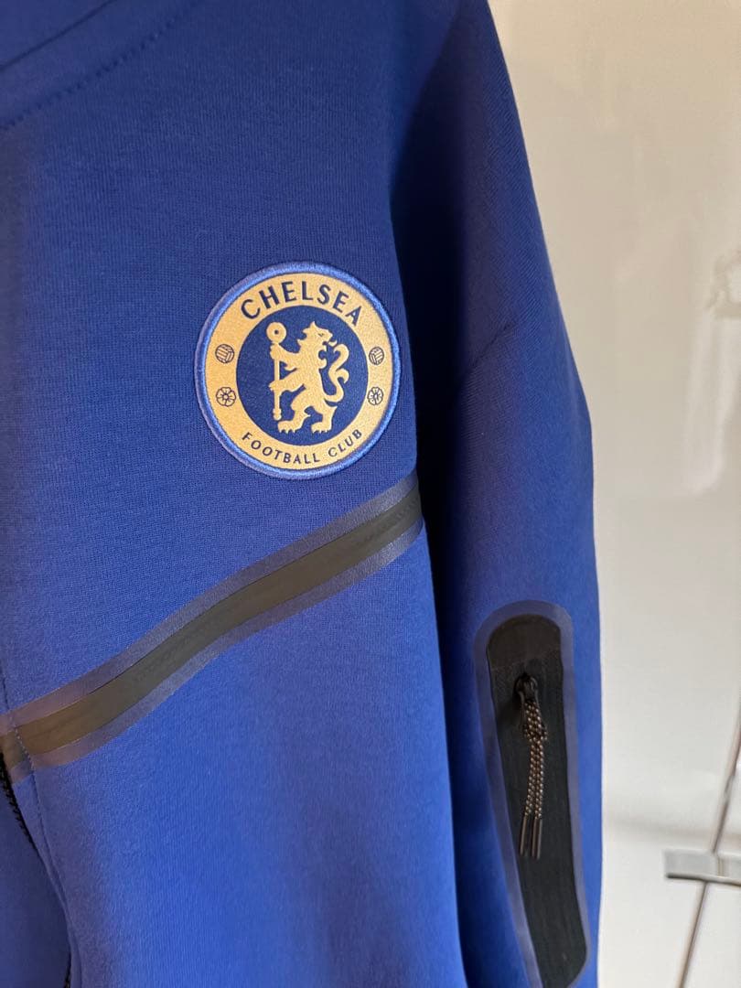 チェルシー NIKE テックフリース