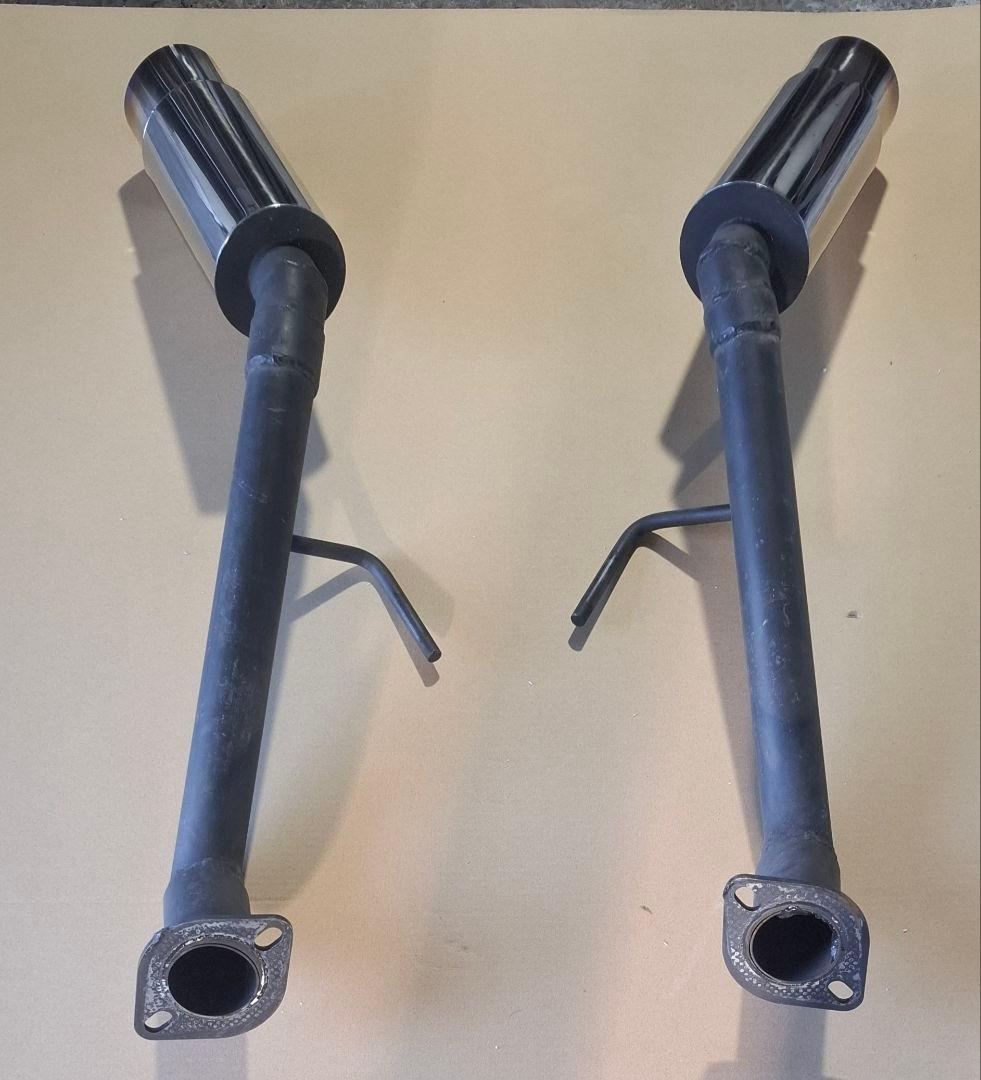 V37スカイライン　社外マフラー