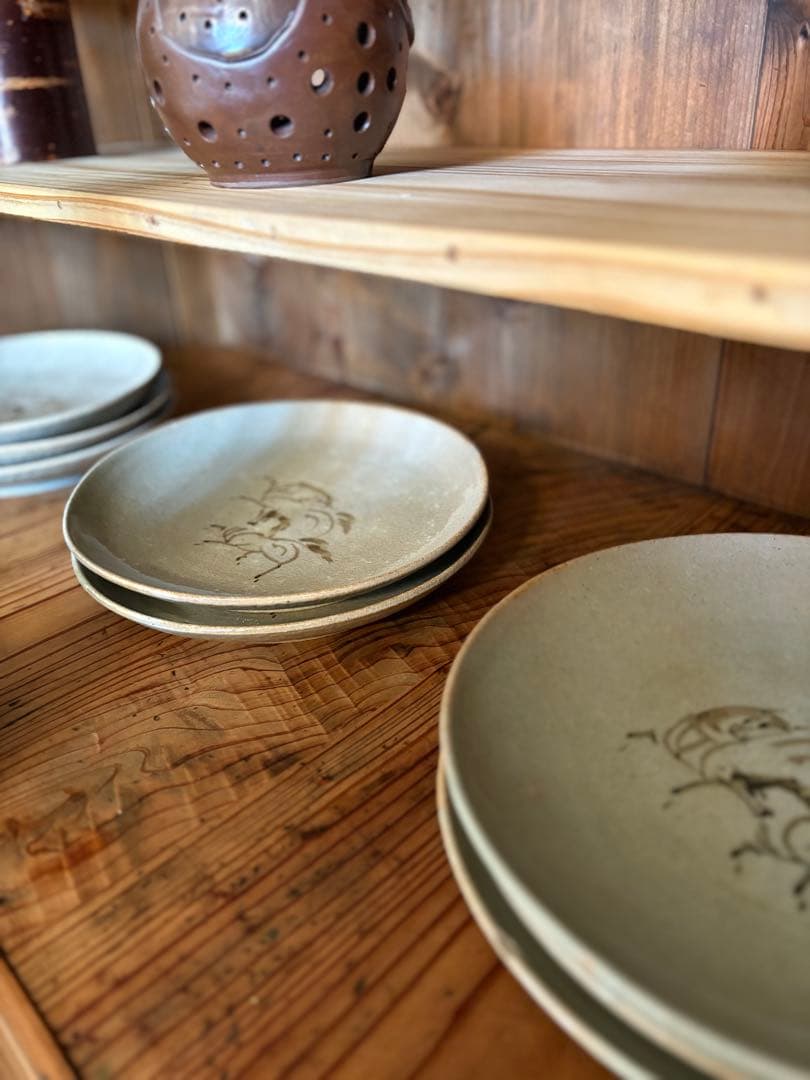 大正硝子 【 100年 水屋箪笥 】真鍮取手 ゆらゆらガラス 古い木製食器棚