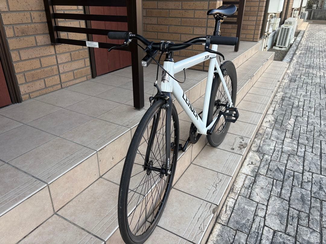 LEADER 721 ホワイト ピストバイク