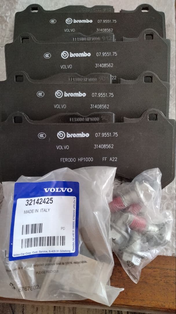 VOLVO 旧V60ポールスター 純正ブレンボ フロントブレーキパッド