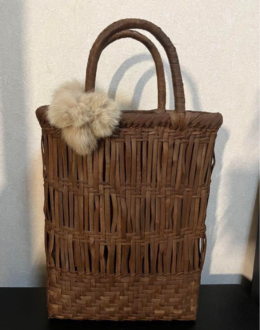 【早い勝ち！値下げ】☆山葡萄かごバック 色育つ手作りバック