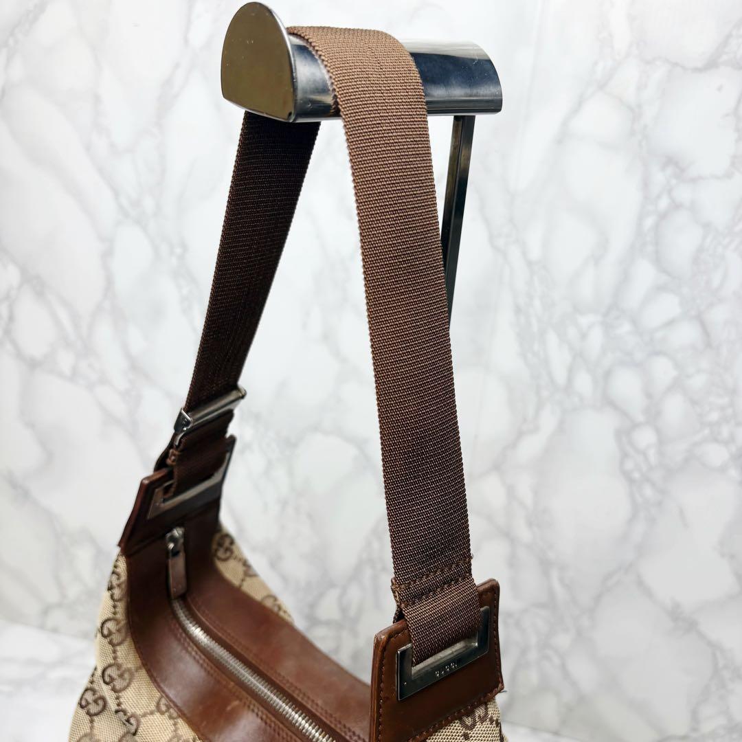 041 美品 GUCCI ワンショルダー ショルダーバッグ 肩掛け xo4