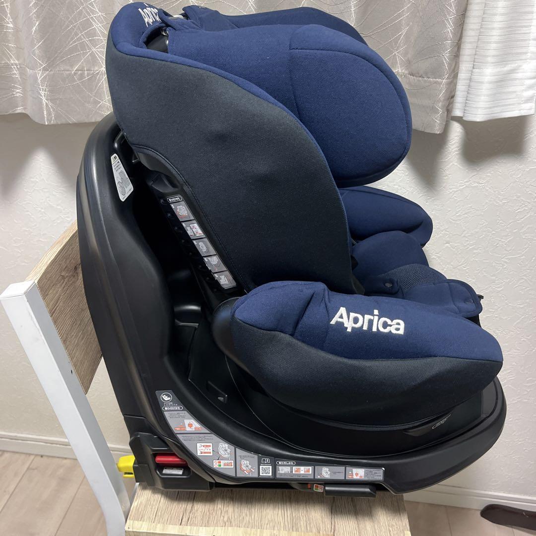 極美品✨アップリカ ディアターンプラス ISOFIX チャイルドシート ネイビー