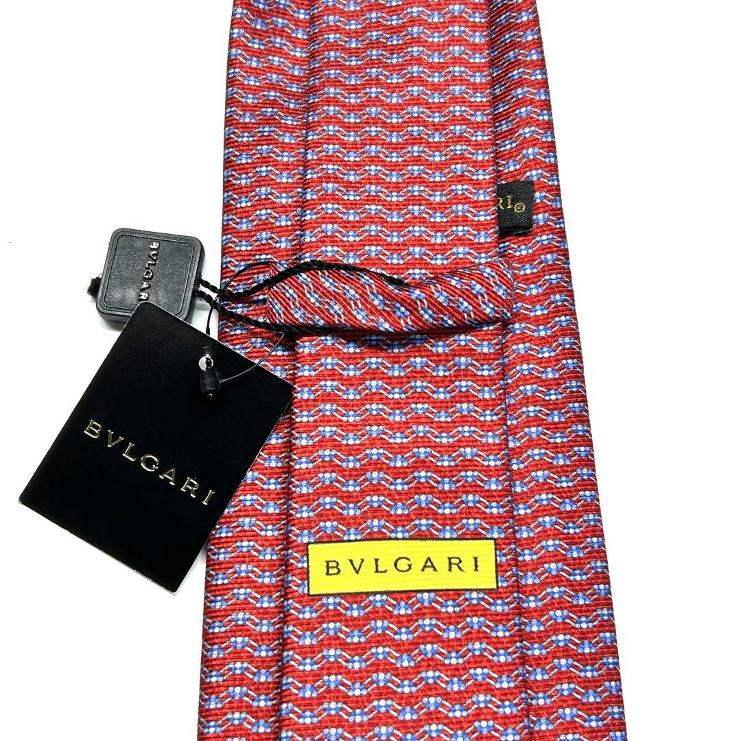 【新品タグ付き✨】ブルガリ ネクタイ レッド セッテピエゲ 総柄 肉厚生地