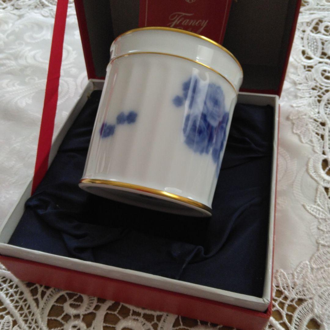 大倉陶園　ブルーローズのカトラリースタンド