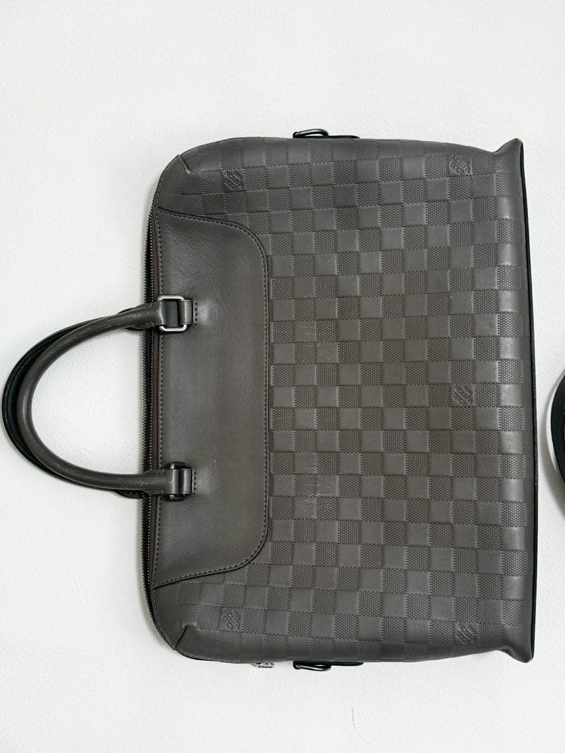 ルイヴィトン　LOUISVUITTON グレー レザー パソコンバッグ　ビジネス