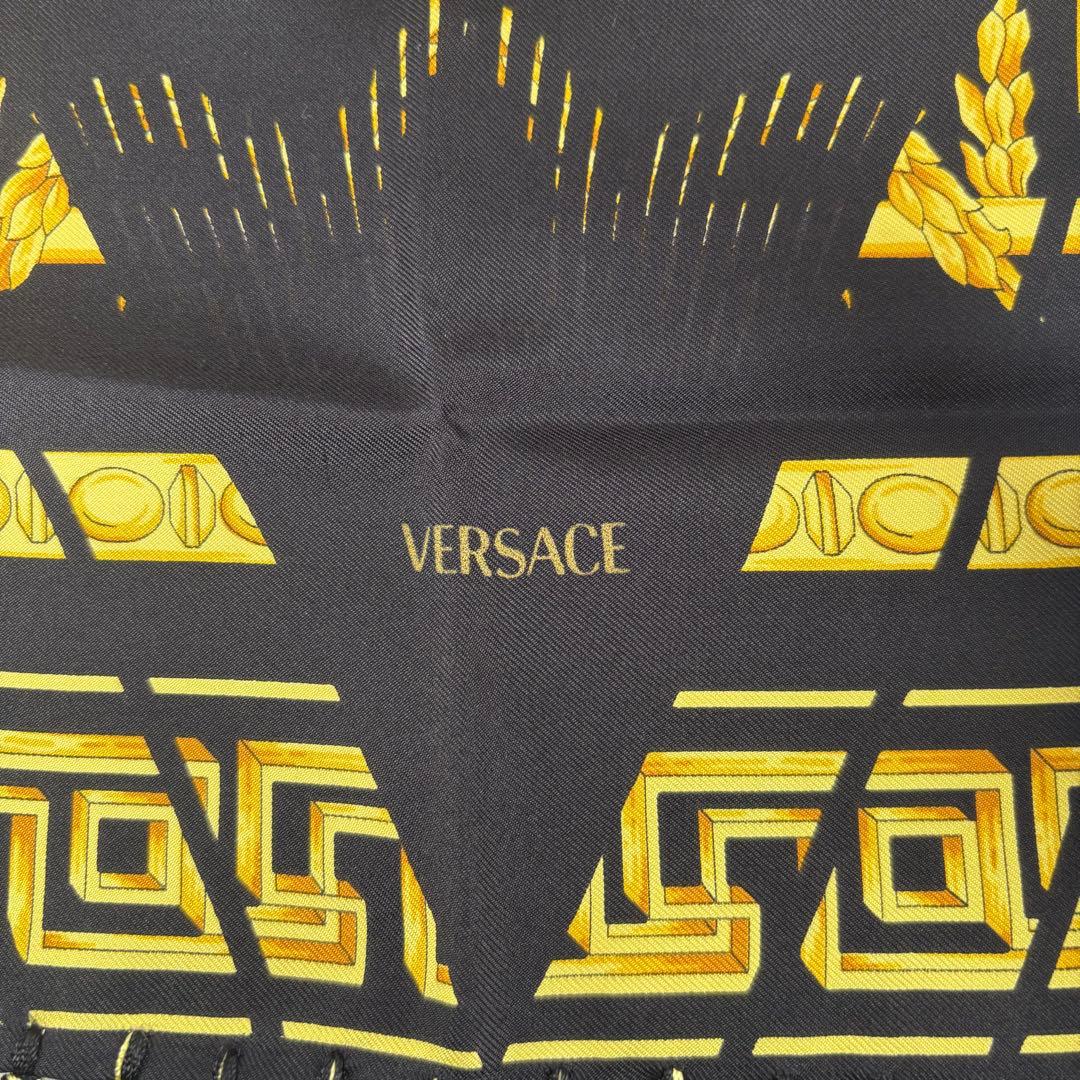 VERSACE フリンジショール シルク ブラック×ゴールド　男女兼用