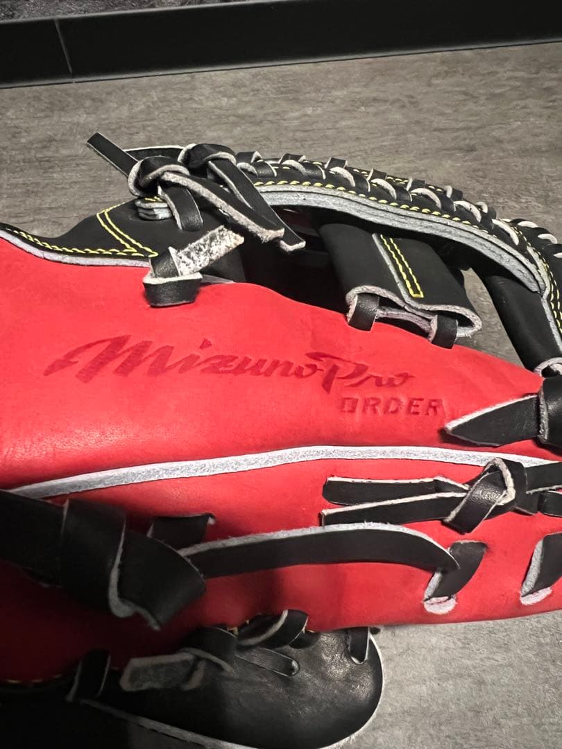 リ*愛様 ミズノプロ　オーダーグローブ　硬式