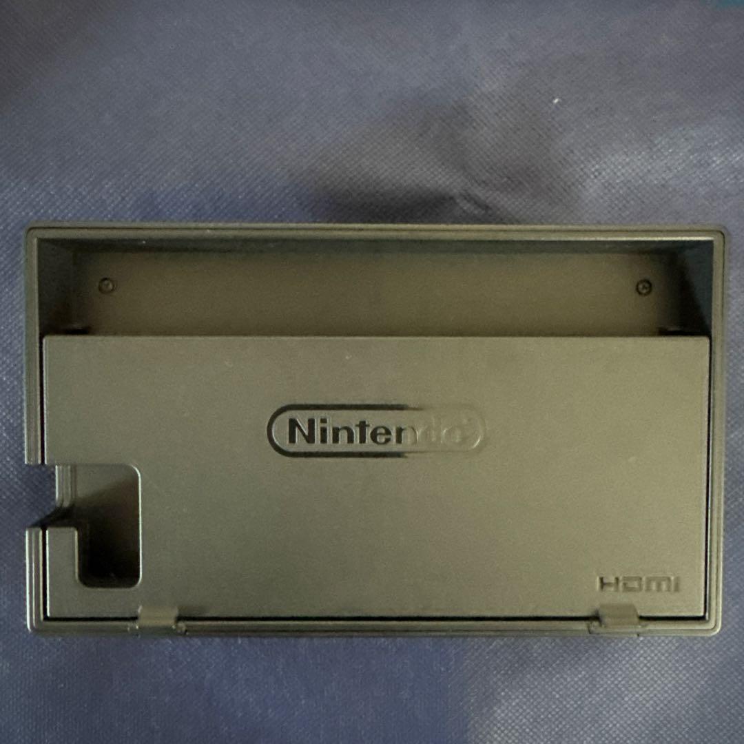 Switch本体完全セット＋ジョイコンLR＋充電器＋携帯用ケース