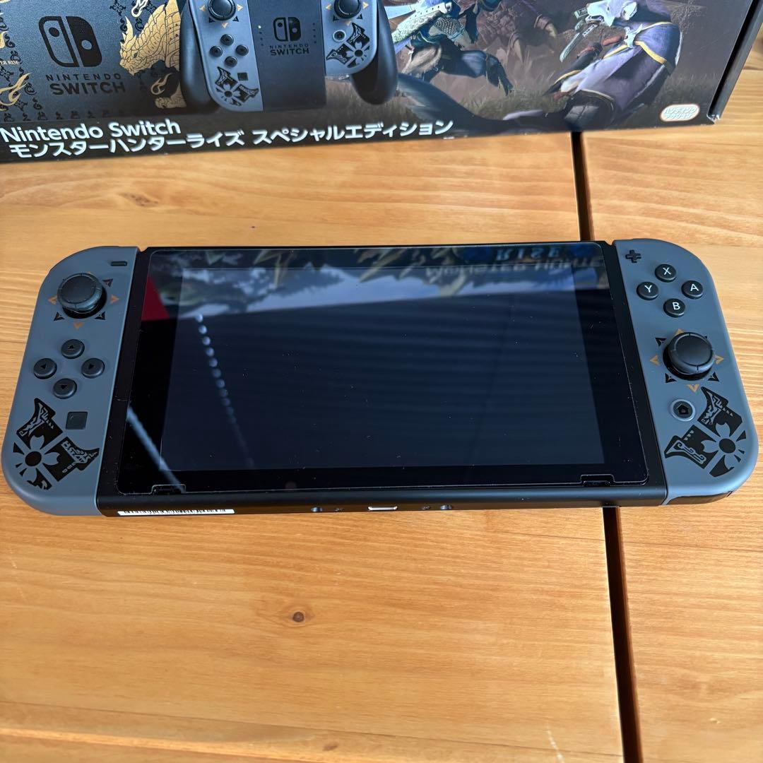 【美品】ニンテンドーSwitch モンハンライズ スペシャルエディション