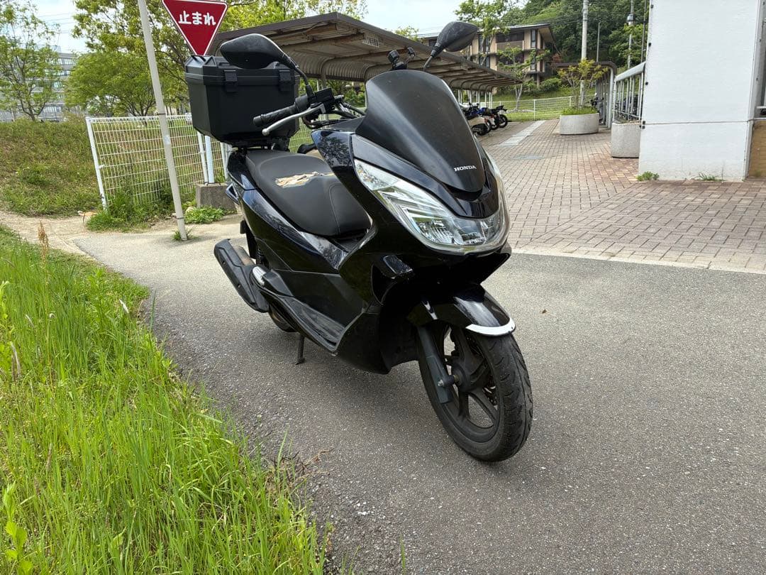PCX125 jf56 カウル　ブラック　大幅値下げしました