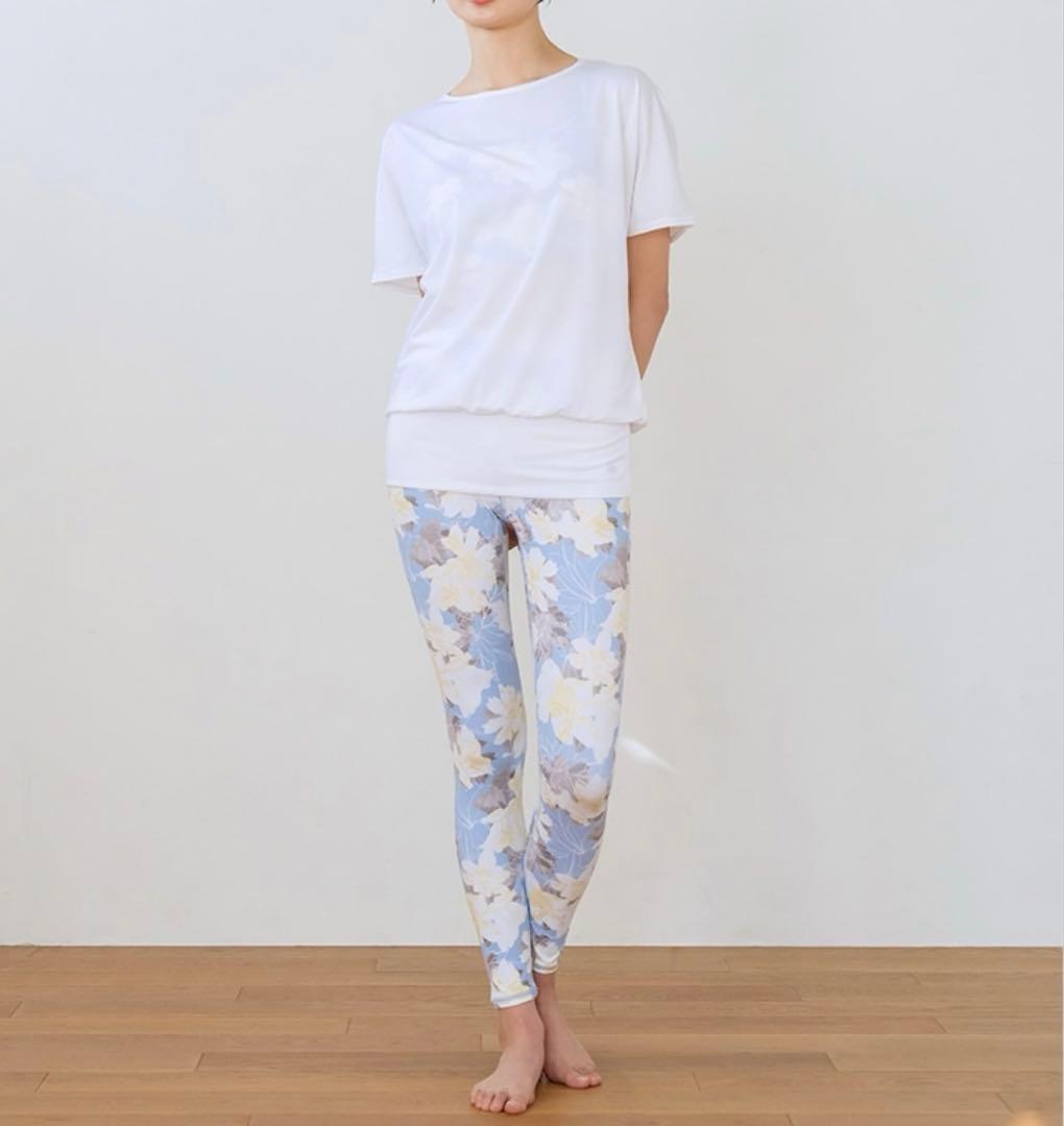新品　SUKALA ヨガウェア LL サイズ 花柄