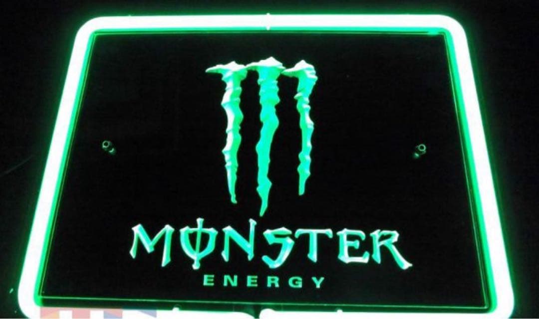 モンスターエナジー　ネオン看板