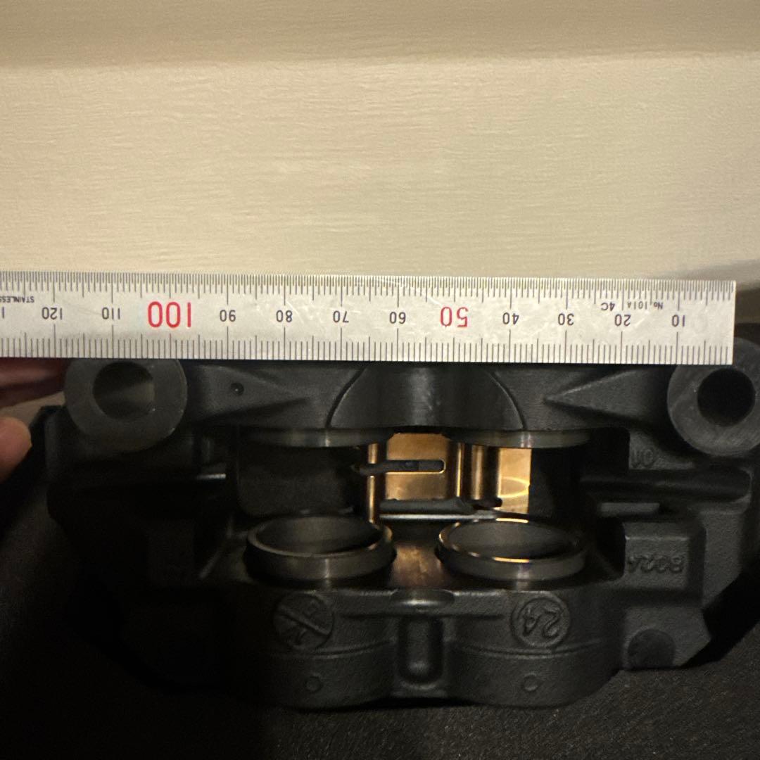 スズキ　KATANA 刀　brembo キャリパー 2個セット　新車外し