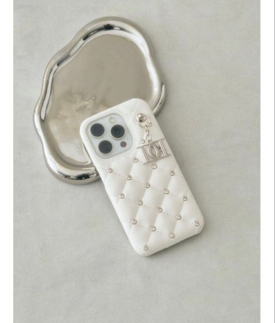 Darich キルティングビジューDDチャーム iPhone16Pro ケース