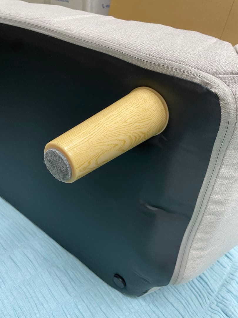 ライトグレー ファブリックソファ　ローソファ　一人暮らし